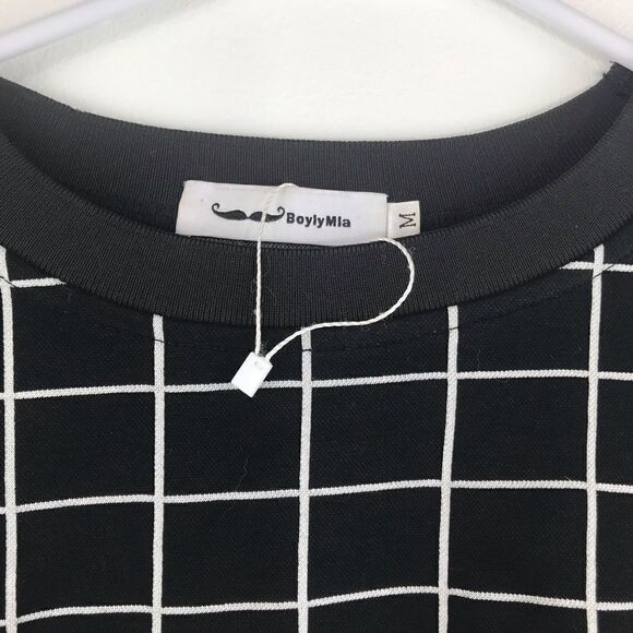 BoylyMia Black and White Windowpane Jersey Knit Crop Long Sleeve Top - Picture 4 of 7